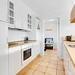 Σπίτι διακοπών Charming Terraced House By The And Forest *