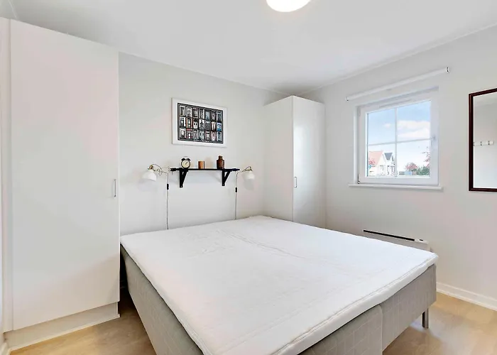 Charming Terraced House By The And Forest *