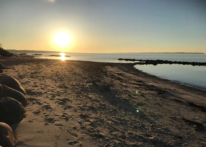 Charming Terraced House By The And Forest Feriehus