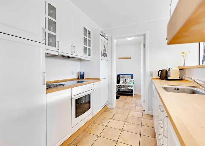 Charming Terraced House By The And Forest Feriehus