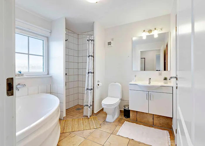 Feriehus Charming Terraced House By The And Forest