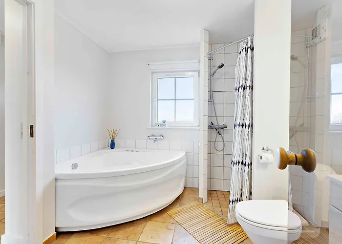 Charming Terraced House By The And Forest Feriehus *