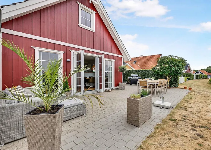 Charming Terraced House By The And Forest Feriehus *